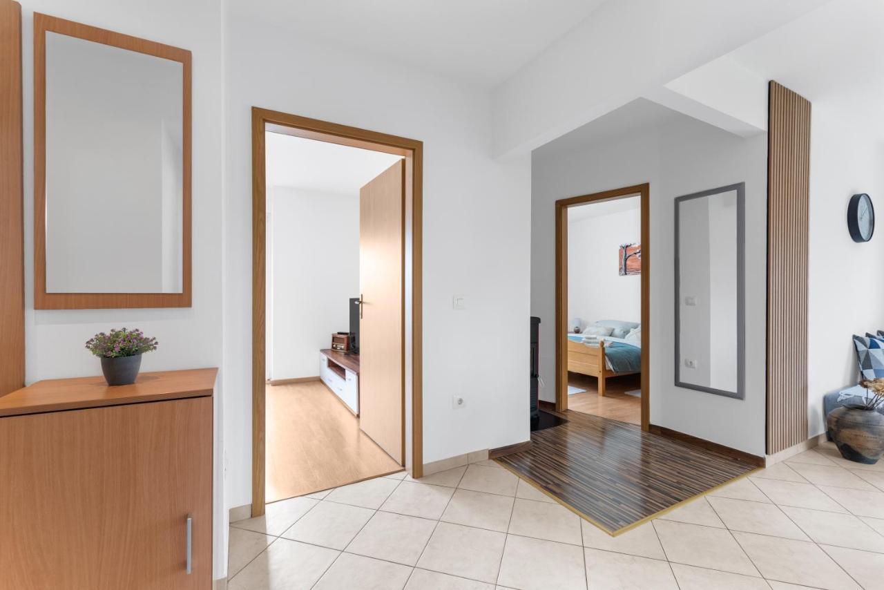 Apartment Mdm Buje Exterior photo